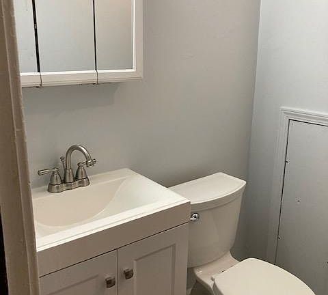 5th image of 278 Crosby St APT 4