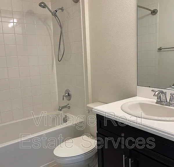 7905 Silver Clover Ct — Photo 11