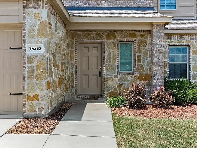 1402 Bent Grass Dr — Photo 19