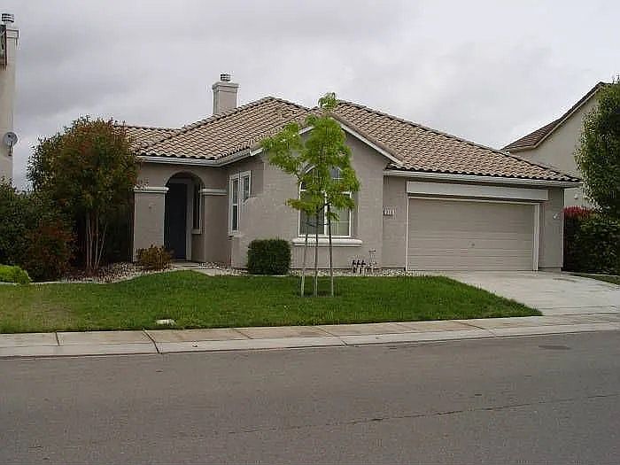 1st image of 313 Royal River Dr