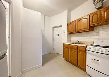 Rented by Kahen Properties