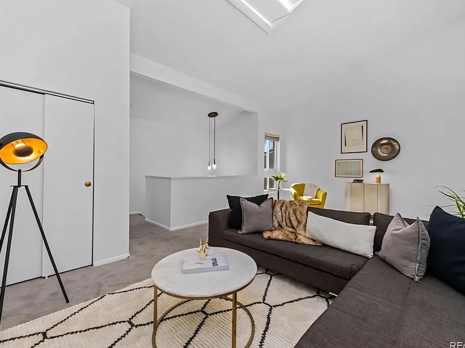 2 bed, 1572 sqft, $2,700 — Photo 4