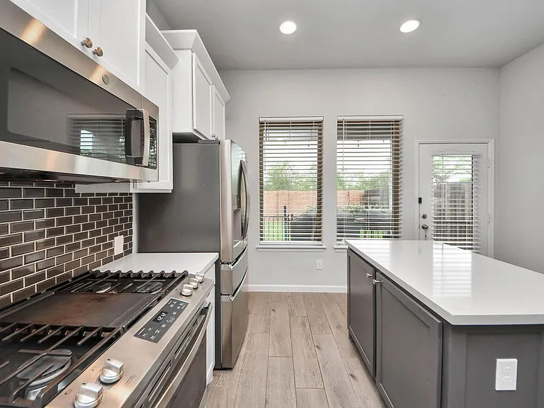 4219 Colony Ln — Photo 19