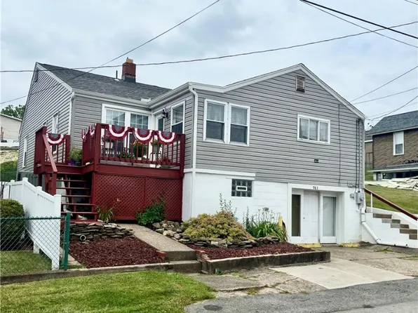 983 Green St, California, PA 15419