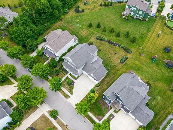 4th image of 10732 Arrowwood Dr