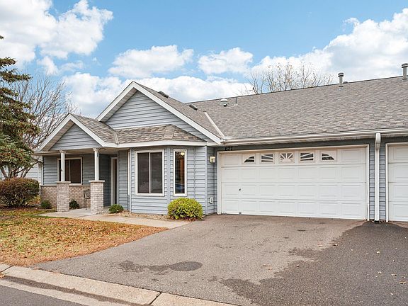5th image of 677 Belland Ave