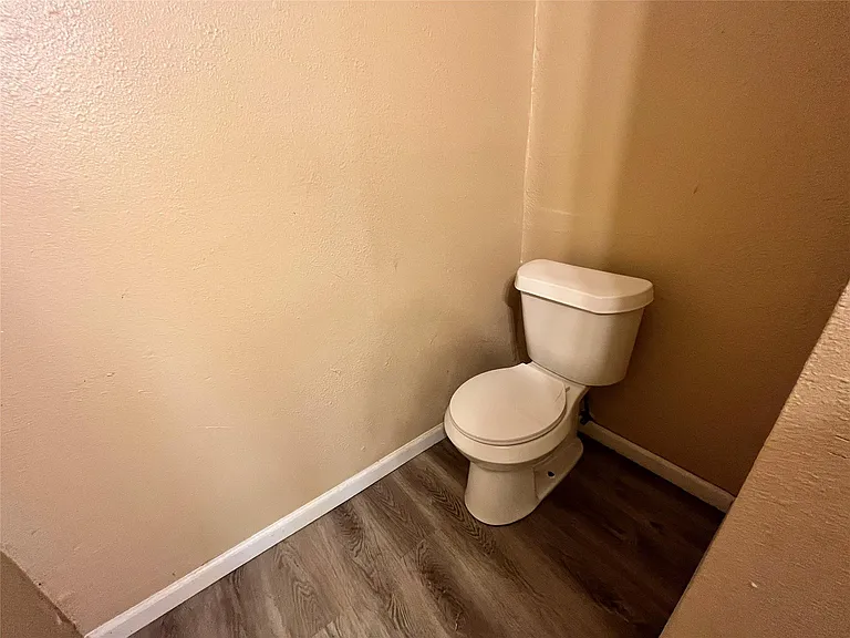 10235 Algiers Rd #2 — Photo 8