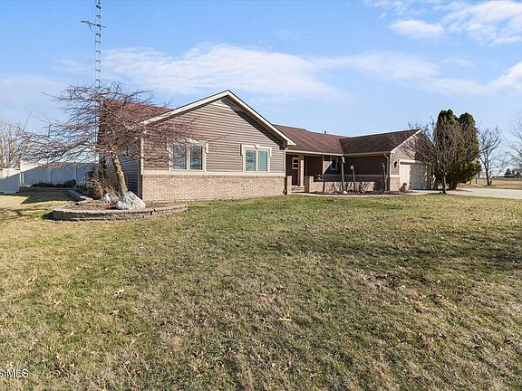 2nd image of 24340 Hull Prairie Rd