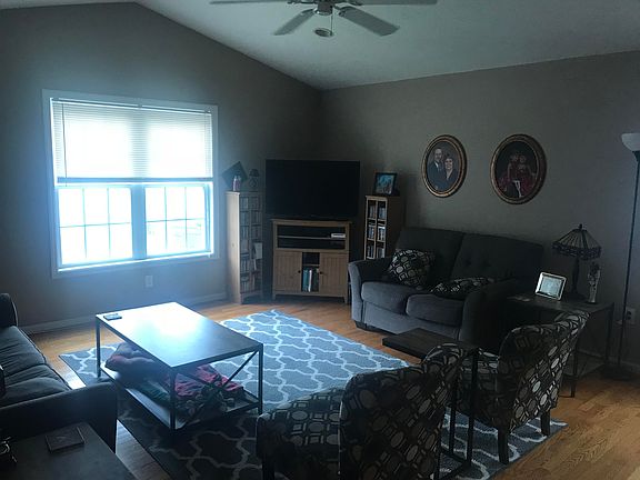 5th image of 659 Lee St