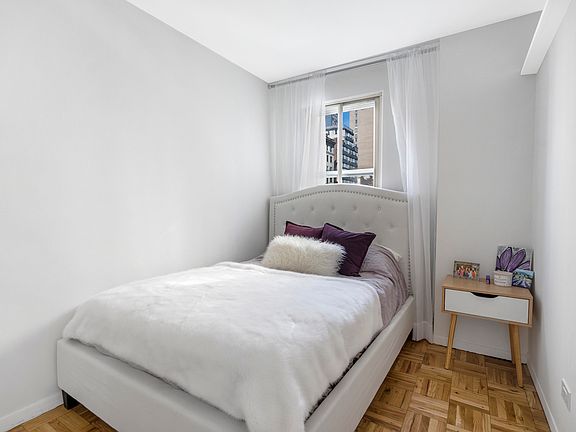 4th image of 201 E 37th St APT 5F