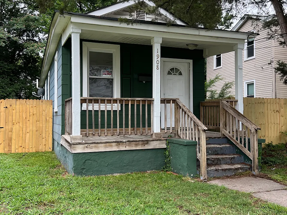 1908 Maple Ave