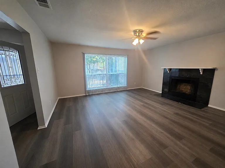 3221 Dreeben Dr #101 — Photo 4