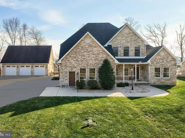 4440 Beards School Rd, Spring Grove, PA 17362