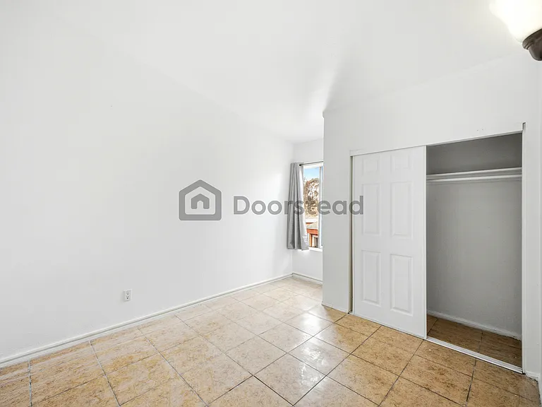 824 S 47th St — Photo 12