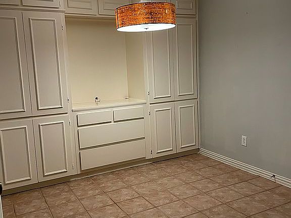 4th image of 7007 N Holiday Dr #7007