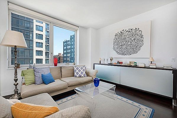 1st image of 306 Gold St APT 5C
