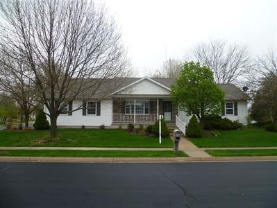 733 Paradise Dr, Stoughton, WI, 53589