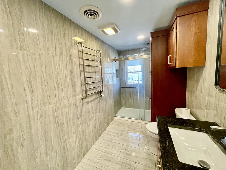 Master Bath Photo #2