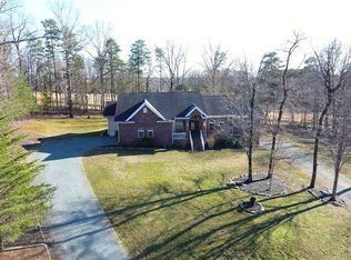 1020 Travis St, Walnut Cove, NC 27052