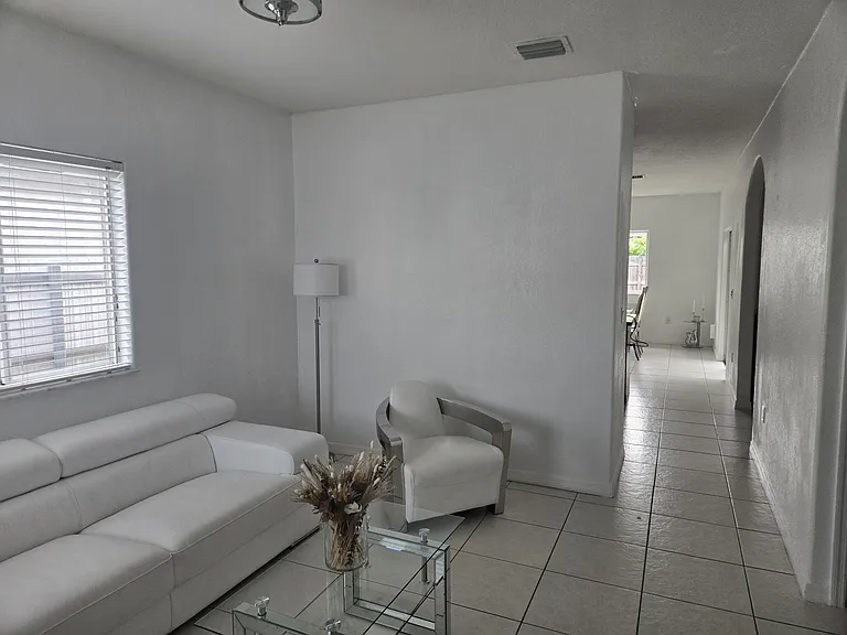 4604 SW 164th Pl #HOUSE — Photo 5