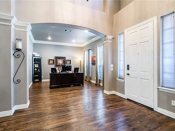 3rd image of 3216 Northwood Dr