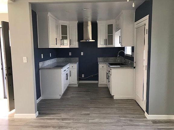 5th image of 960 1/2 S Grande Vista Ave