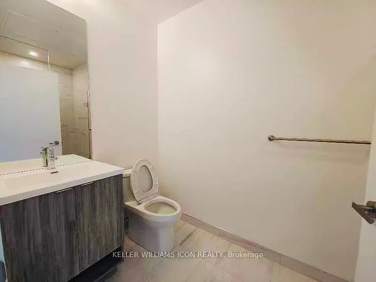 138 Downes St E #5006 — Photo 13