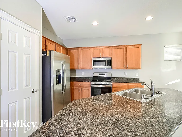 3840 Bowers Hollow Ave — Photo 5