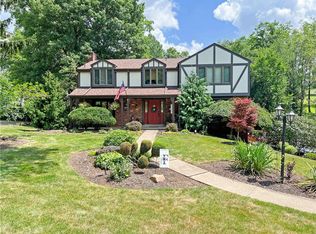 336 Oaklawn Dr, Pittsburgh, PA