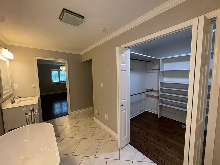 901 Pinedale Rd — Photo 17