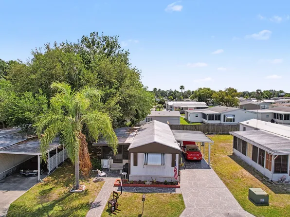 70 Los Palms Dr, Auburndale, FL 33823