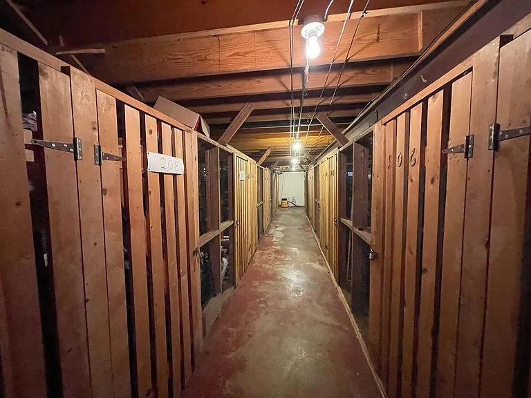 Imperial House Apartments — Photo 13