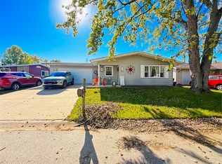 372 Riviera Cir, Valparaiso, IN 46385