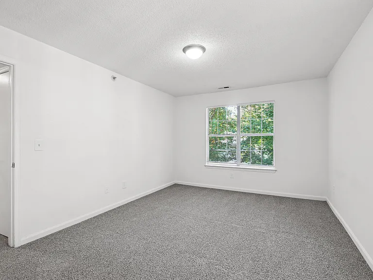 Stonegate Apartments — Photo 20