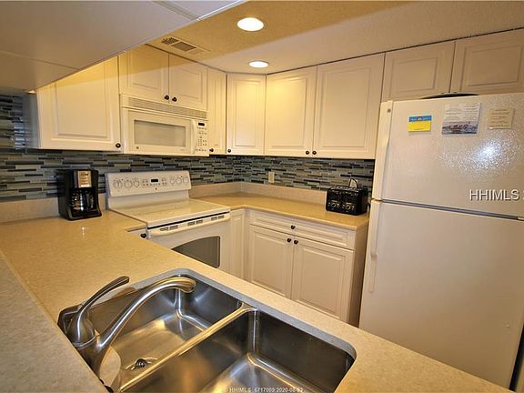 5th image of 9 Harbourside Ln #7324D