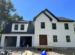 132 Plummer Rd, Gorham, ME 04038
