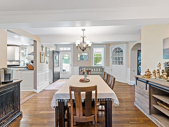 5th image of 1207 Silver Ln