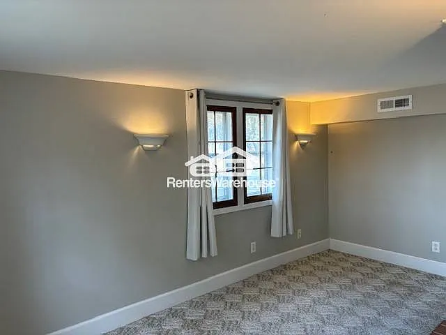 305 1st Ave S #1 — Photo 7