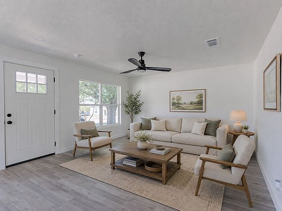 4th image of 4033 Locke Ave