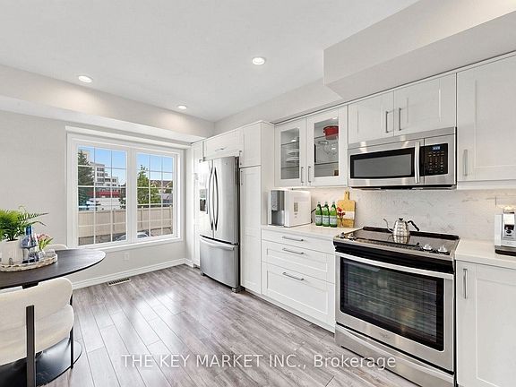 3rd image of 435 English Rose Ln #14