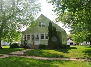 114 S Walnut St, Carroll, IA 51401