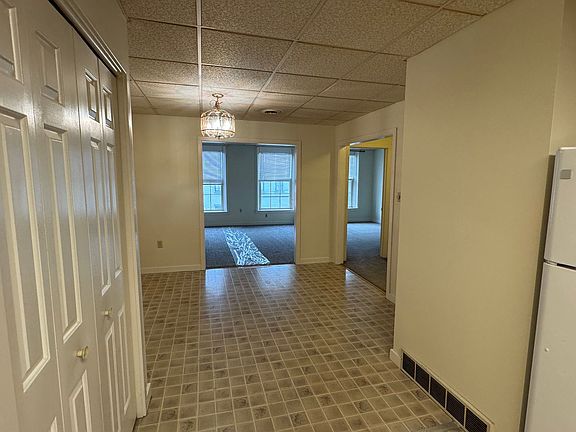 5th image of 116 W Market St APT B