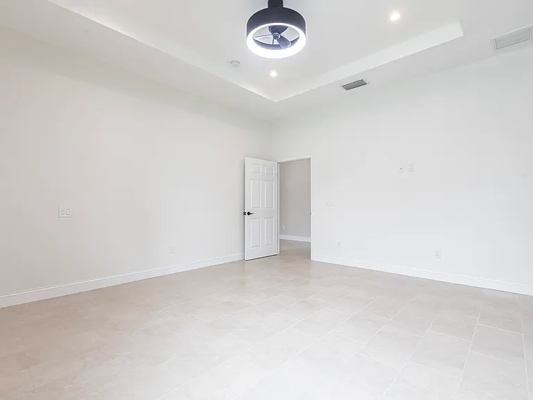10295 Carolina St — Photo 11