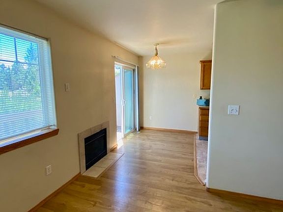 3rd image of 2202 NE Holliday Ave #3