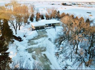 2304 Sanderson Dr, Aberdeen, SD 57401