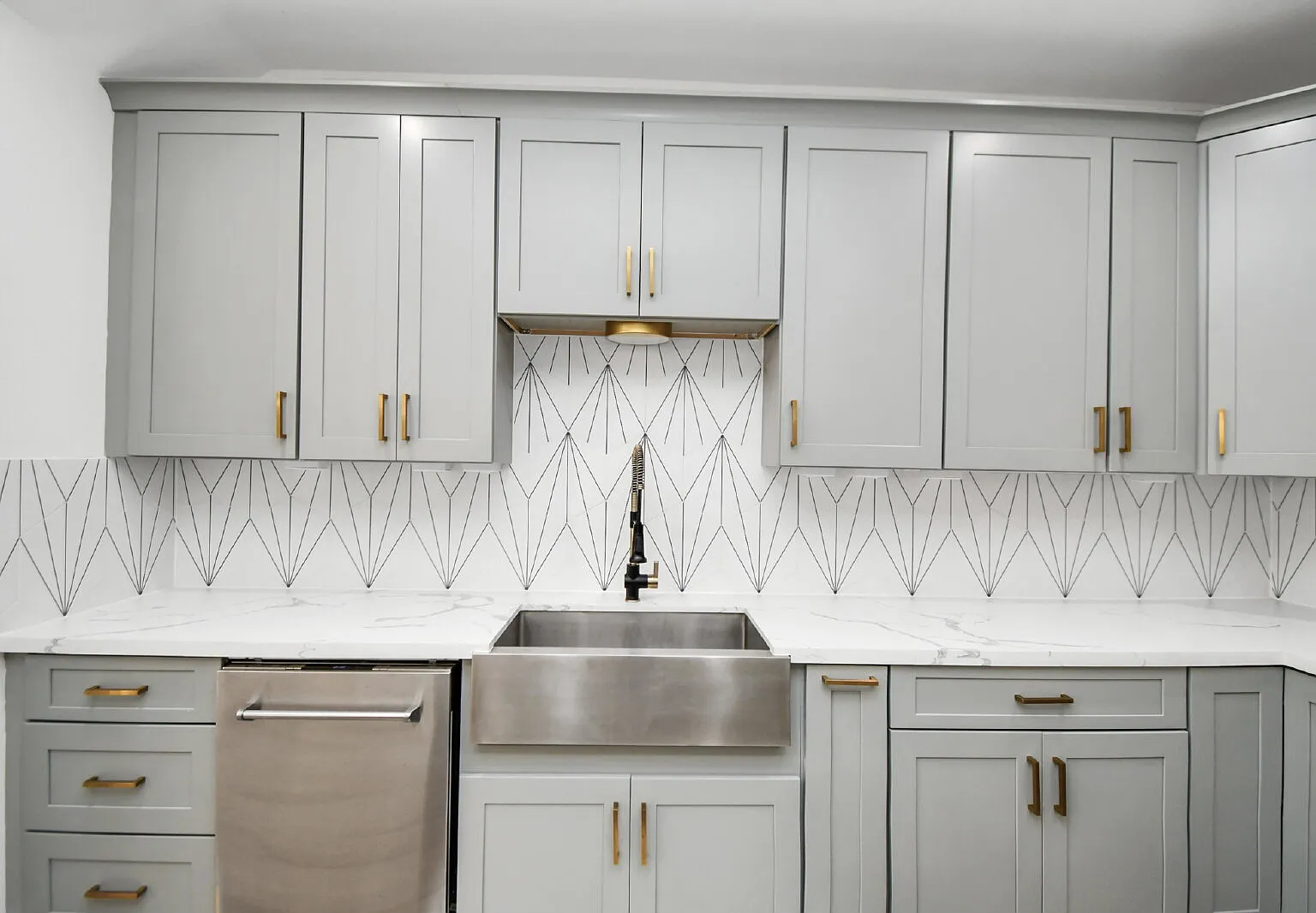 3 bed, 2.5 bath, 1912 sqft, $2,400 — Photo 4
