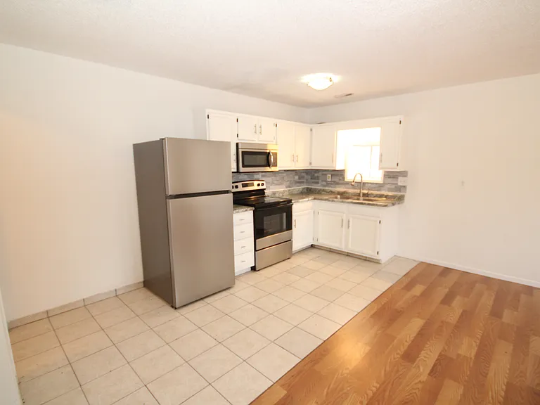 719 N Main St #2 — Photo 10