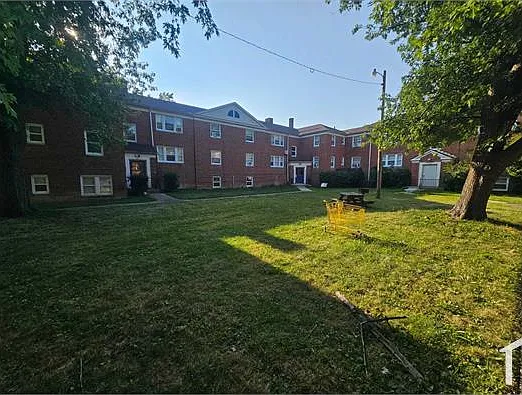 1 bed, $895 — Photo 2