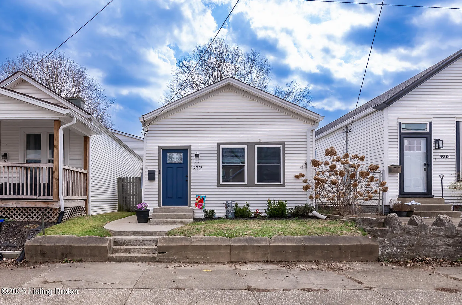 932 E Saint Catherine St photo 1