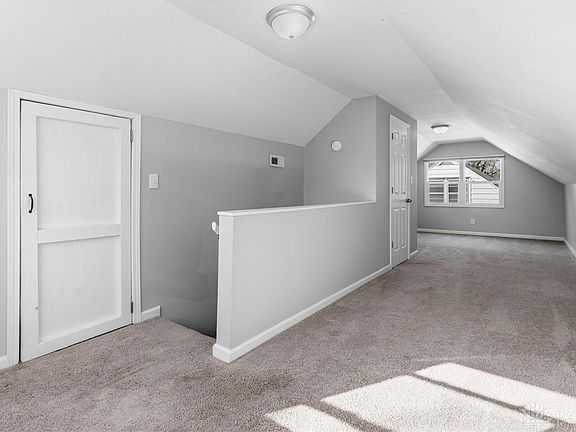 5th image of 2575 Acorn Dr